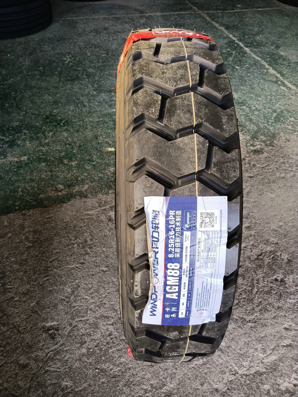 風力AGM88(8.25R16-16PR)